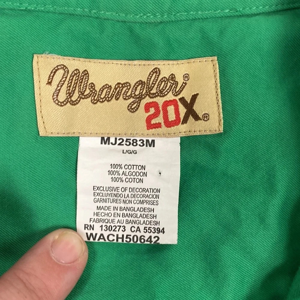 Wrangler 20X shirt.  Large.  Excellent condition. - Picture 5 of 5